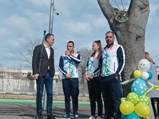 Стотици ученици станаха част от „Спорт за всяко бургаско дете“