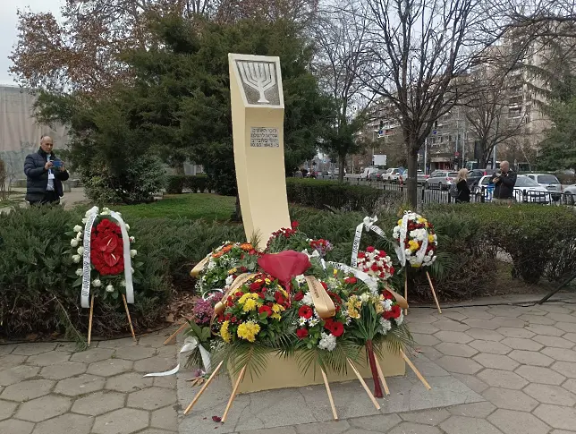 Стотици почетоха в Пловдив 80 години от спасяването на българските евреи (снимки)