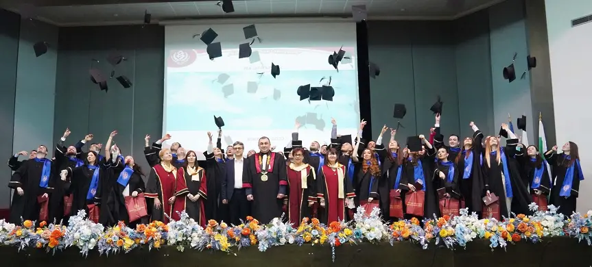 Медицински университет – Плевен дипломира втория випуск магистър-фармацевти на Факултет „Фармация“