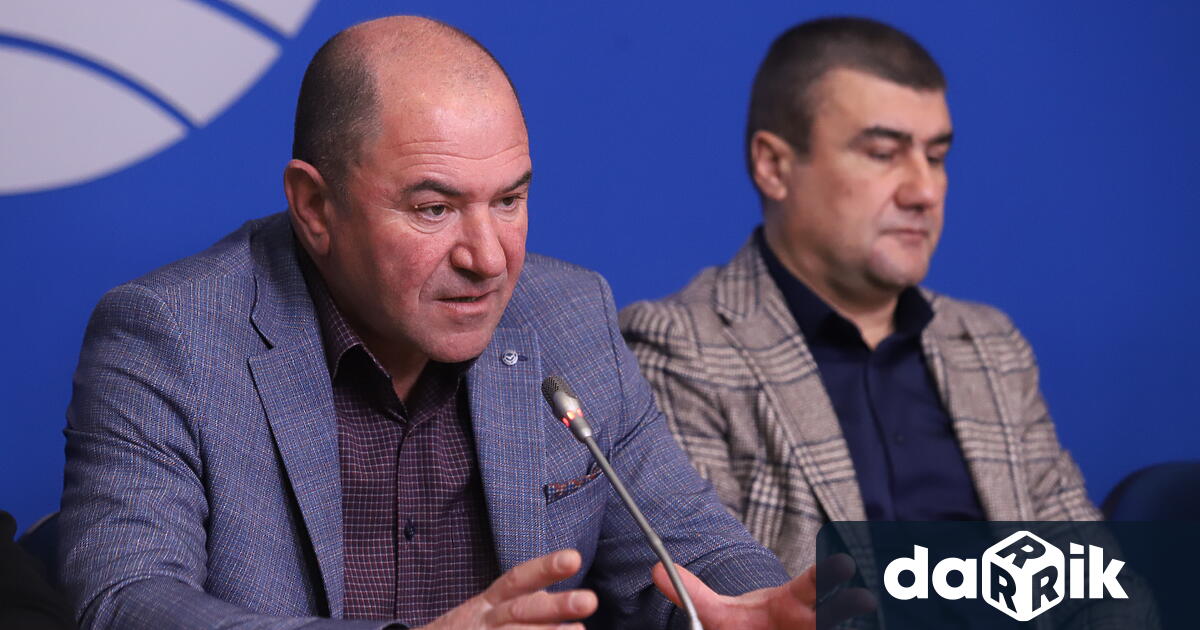 Животновъдите готвят протести Председателят на Обединени български животновъди Бойко Синапов изтъкна че