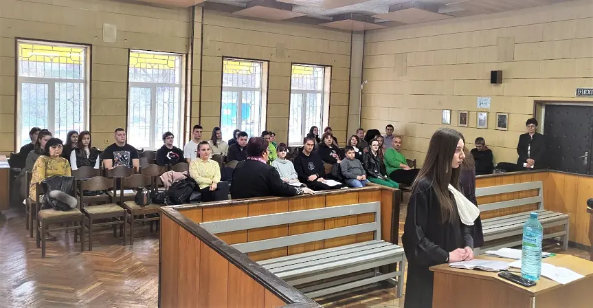 Ученици проведоха симулативен съдебен процес в РС-Тутракан