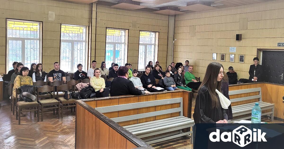Ученици от СУ Христо Ботев“ град Тутракан, със съдействието на