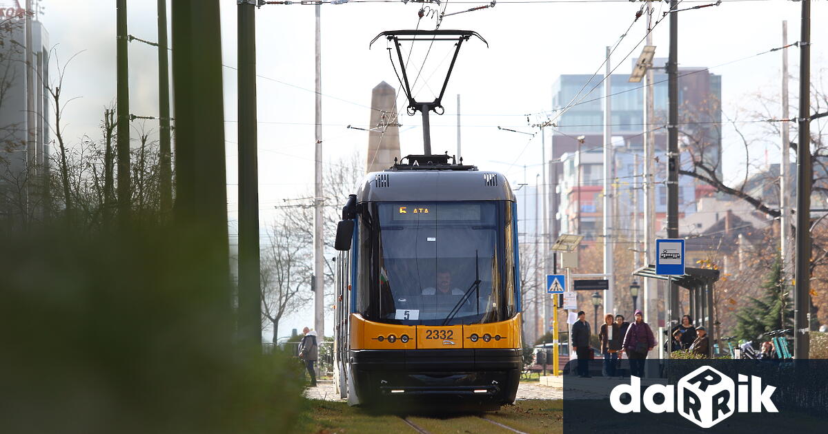 14 от общо 29 нови трамвайни мотриси започват да се