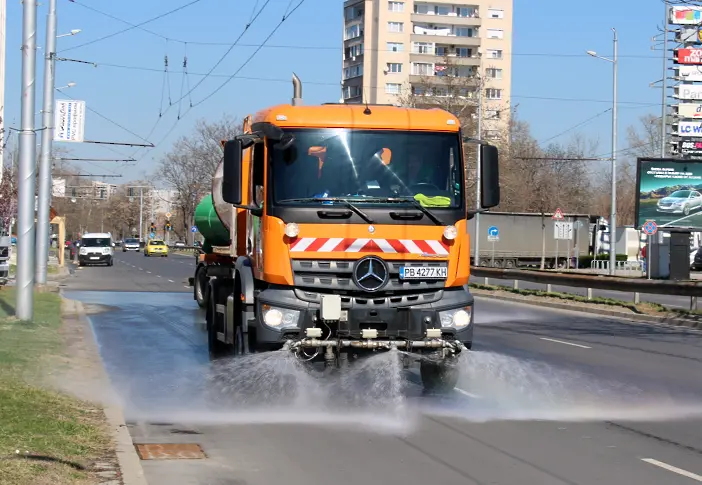 Редовното машинно миене на улиците в Пловдив започва тази нощ 