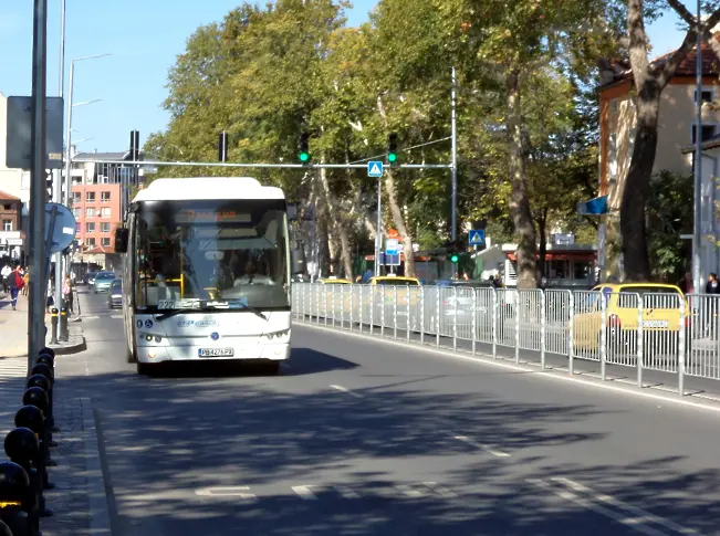 Възстановяват маршрутите на градските автобуси по бул. „Хаджи Димитър“