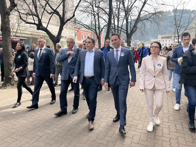 Асен Василев в Кюстендил:Българските граждани на 2 април ясно трябва да кажат в каква посока искат да тръгне страната