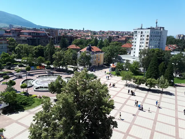 Кметът на  Дупница подписа договор за предоставяне на безвъзмездна финансова помощ  по проект „Грижа в дома в Община Дупница“