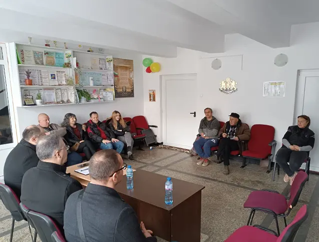 Прокурори от Смолян се срещат с жители на погранични села заради мигрантския натиск и телефонните измами 