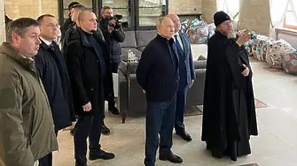 Путин с изненадващо посещение в Крим (видео)