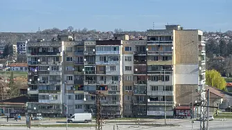 150 апартамента от два жилищни блока в Мездра  ще бъдат санирани