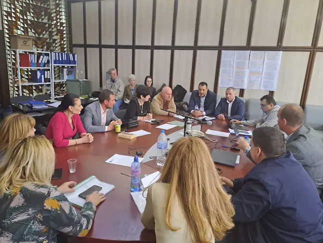 Областният управител на Пазарджик призова граждани да сигнализират за изборни нарушения
