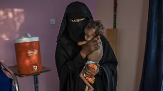 „Братчето ти няма да се върне, мамо“: Деца са разстрелвани в Йемен, докато играят навън 