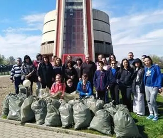 Екипът на РИОСВ - Плевен почисти парк „Скобелев парк“