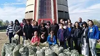 Екипът на РИОСВ - Плевен почисти парк „Скобелев парк“