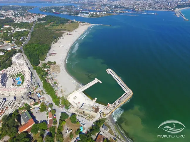 Отварят скоро новото рибарско пристанище във Варна, след като разчистят пясъка на входа му