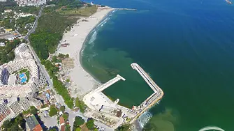 Отварят скоро новото рибарско пристанище във Варна, след като разчистят пясъка на входа му