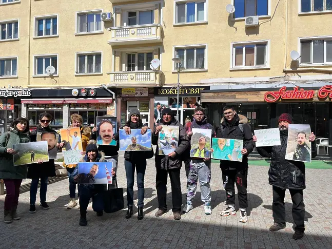 Мълчалив протест и призив за подкрепа на кинезитерапевта Юсеф Алтабиб и днес в Сливен