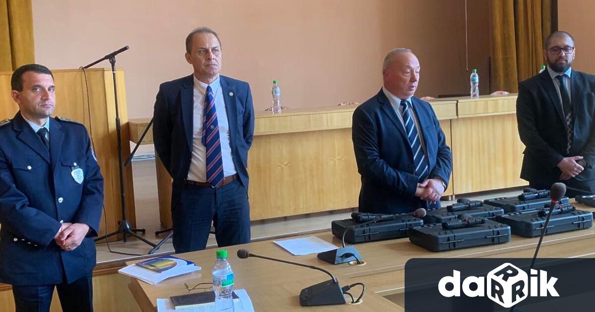 Днес заместник министър Емил Ганчев при посещението си в ОДМВР –