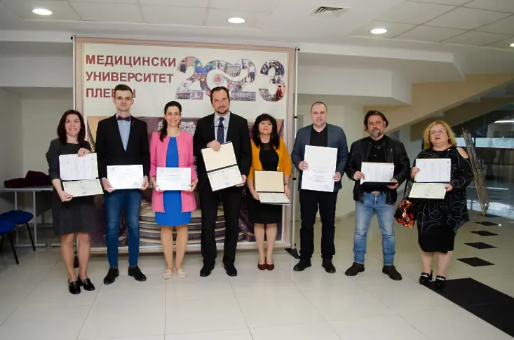 Дипломи за академични длъжности и сертификати за най-голяма публикационна активност за преподаватели в МУ-Плевен