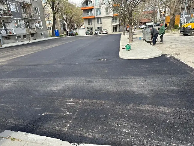 Изградиха нов паркинг на ул. „Достоевски“ 2