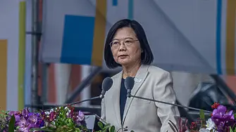 Китай заплашва с „решителен отпор“, ако САЩ приемат президента на Тайван