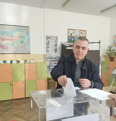 Кметът Стефан Радев: Гласувах за стабилност в управлението и преодоляване на политическата криза в страната
