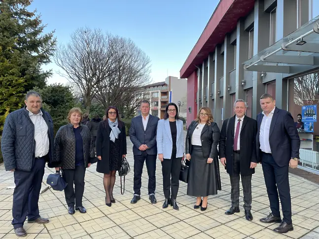 ГЕРБ - СДС: Ако си дошъл да изчегърташ, значи нямаш сили да управляваш