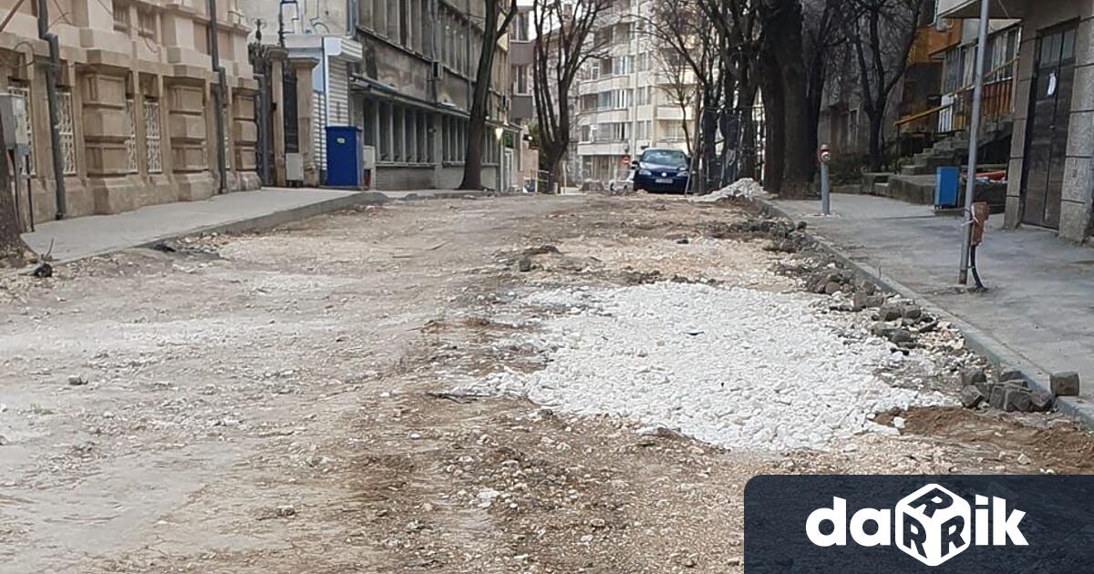 Предприети са мерки за скорошно възстановяване на настилкатапо ул Калоян