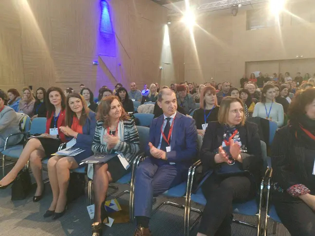 Първият национален форум за STEАM образованието в Бургас: Роботи, лего работилница, 3D модели