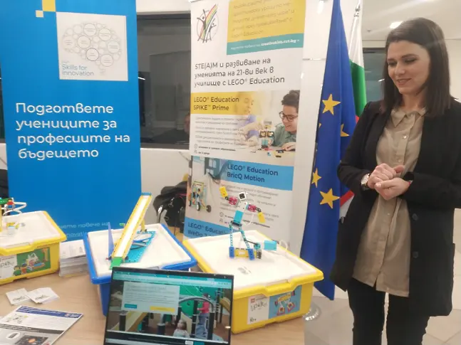 Първият национален форум за STEАM образованието в Бургас: Роботи, лего работилница, 3D модели