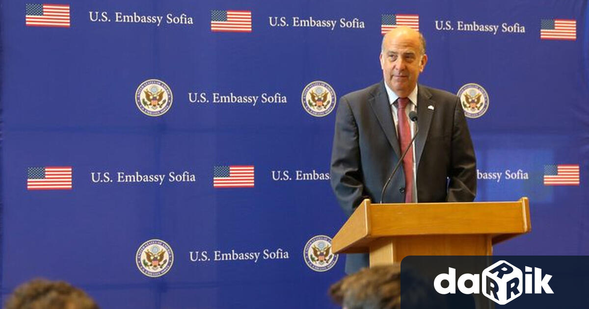 Новият американски посланик в България Кенет Мертен пристигна в София