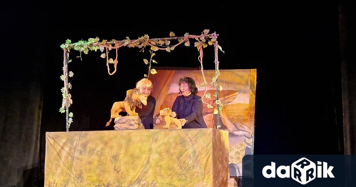 Община Тунджа подари на децата от детските градини театралната постановка