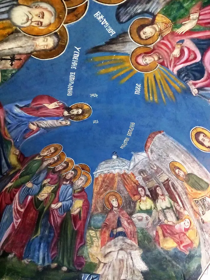 Четири стенописа дело на зографи от именития род Доспевски са разкрити при реставрацията в храм „Св. Никола” в Дупница