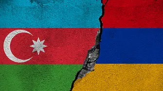 Азербайджан напусна европейското по вдигане на тежести заради изгарянето на флага му (видео)