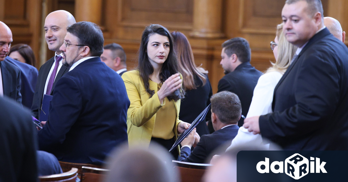 Лена Бориславова е подала оставка като народен представител.На нейно място