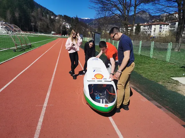 Ученици от Чепеларе тестваха новият болид, с който тази година ще се състезават в Ногаро -Франция 2023 