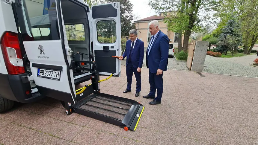 Община Пловдив заменя микробусите за превоз на хора с увреждания с нови и по-модерни