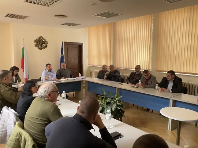 Комисия за организиране на дейности за почистване на речните легла извън урбанизирана територия на област Габрово започна работа