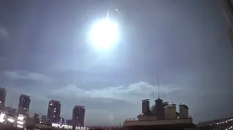 Мистериозна светкавица се появи над Киев, НАСА твърди, че не е неин сателит (видео)