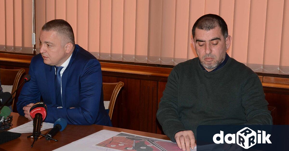 Кметът на Варна Иван Портних поиска оставката на главния архитект