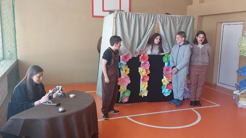 Ученическа пиеса „В страната на Справедливостта“с премиера по идея на Окръжен съд – Кюстендил, Районен съд – Дупница и СЕУ „Св. Паисий Хилендарски“