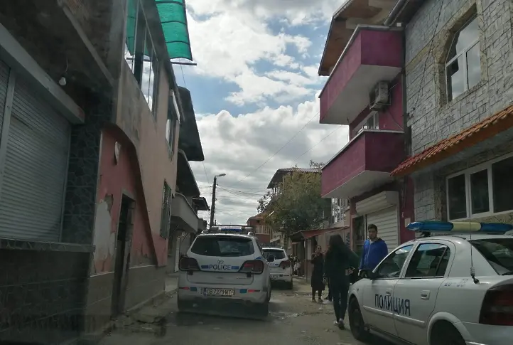 Установиха хранителни стоки с изтекъл срок на годност в търговски обекти в Сливен