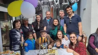 Ветеран от Втората световна война празнува 100 години в село Долна Рикса