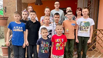 „Казаха, че вземат децата“: Как Наталия спасява дузина украинчета от милитаризиране в Русия
