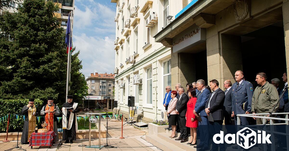 С богата празнична програма Община Тунджа отбеляза своя празник –