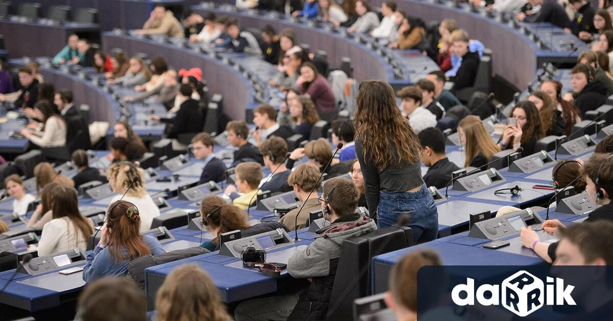 Европейският парламент в България организира регионално състезание Евроскола за средни