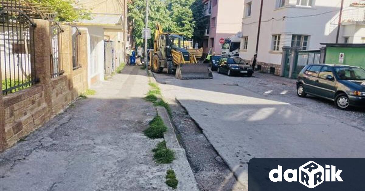 От днес стартираха строително ремонтите дейности по улица Стоян Калъчев С