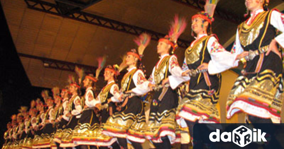 С тържествена литургия и молебен за преуспяването на града започна