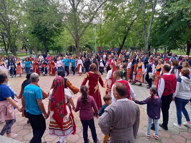 Концерт и открит урок по народни танци в „Северен“