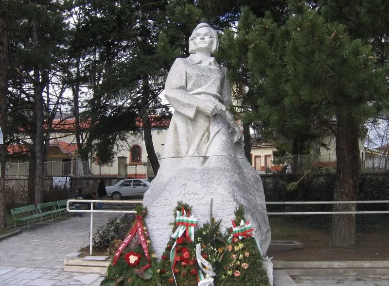 Велинград се прекланя пред паметта на Вела Пеева